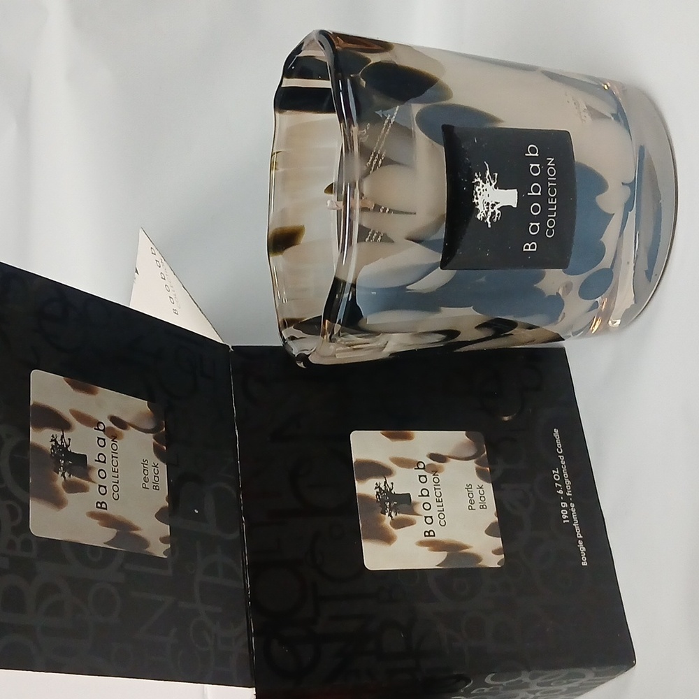 Baobab Collection Pearls Black Candle.
